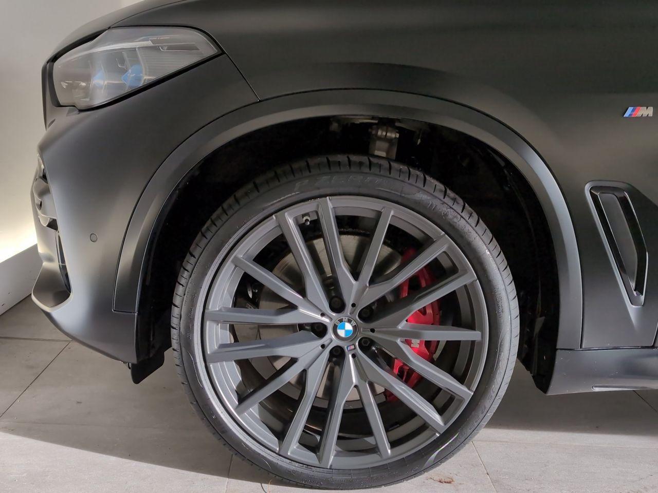 BMW X5 M50i