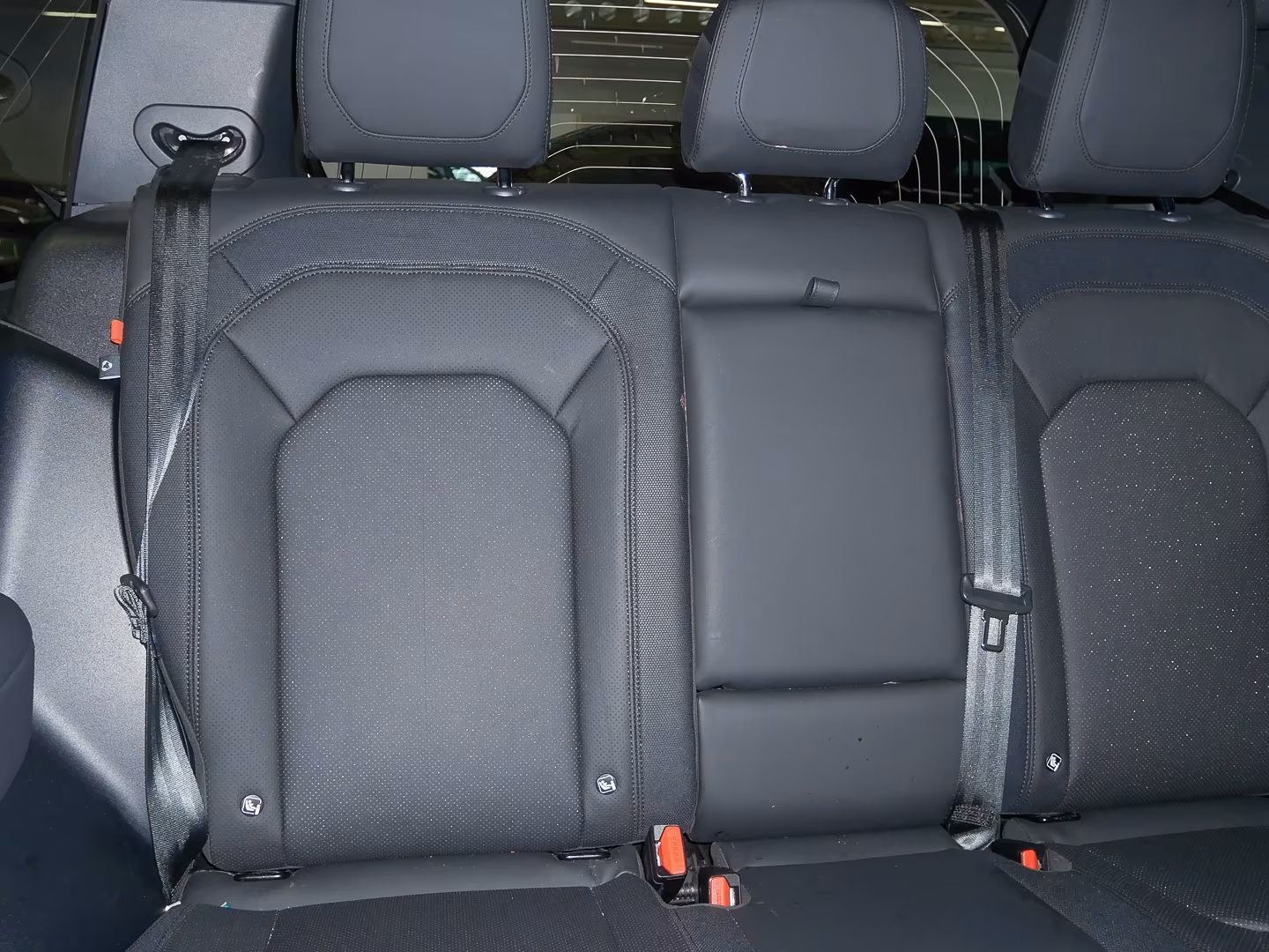 Land Rover Defender 90 D200 Dynamic SE