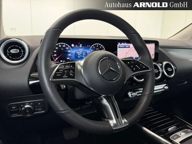 Mercedes-Benz B 200 Progressive Sedan