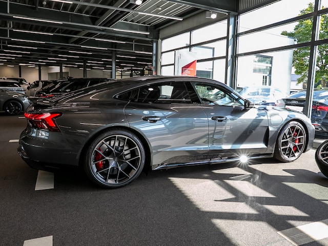 Audi RS e-tron GT Performance Quattro