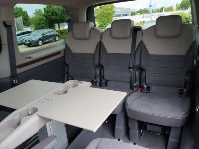 Volkswagen Multivan 2.0 TDI DSG Style T7