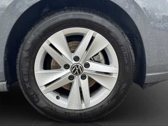 Volkswagen Golf 1.5 TSI DSG Life Variant