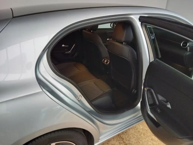 Mercedes-Benz A 180 Progressive