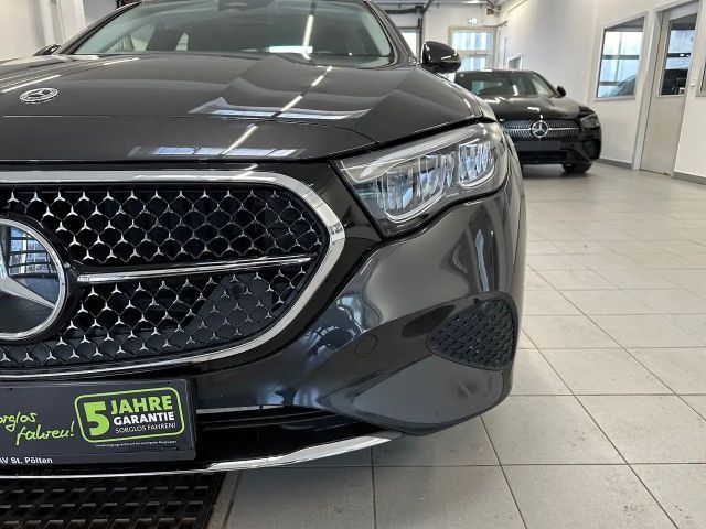 Mercedes-Benz E 300 E 300 de Sedan