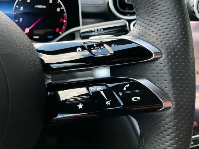 Mercedes-Benz C 200 AMG Line Sedan