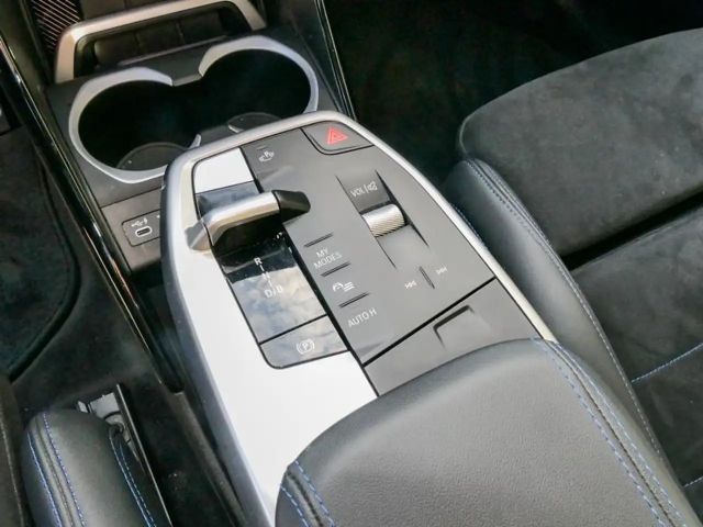 BMW iX1 Drive pro M-Sport xDrive30