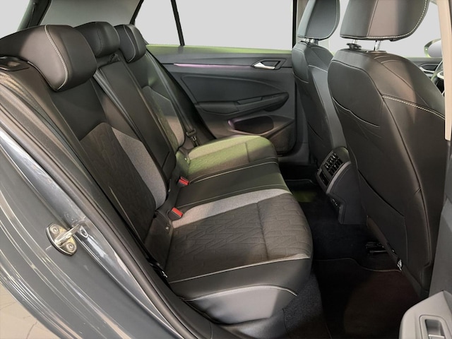 Volkswagen Golf 1.5 eTSI DSG