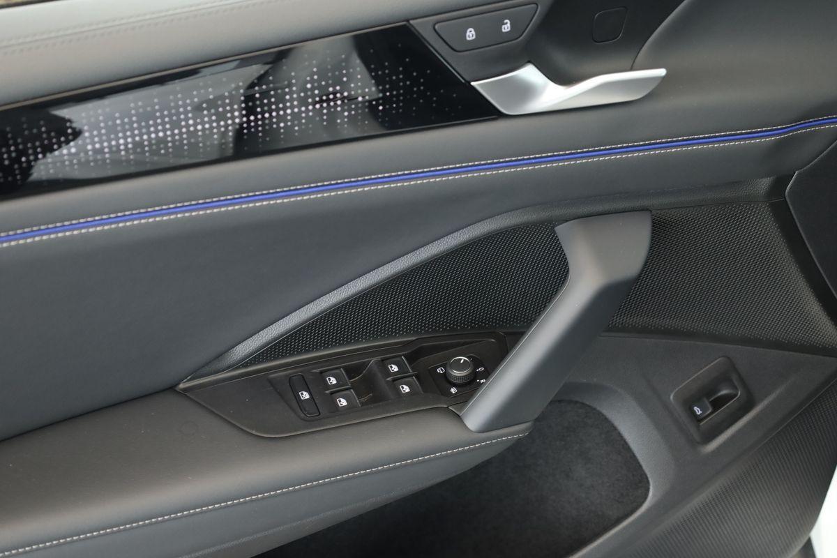 Volkswagen Tiguan 2.0 TSI DSG IQ.Drive R-Line