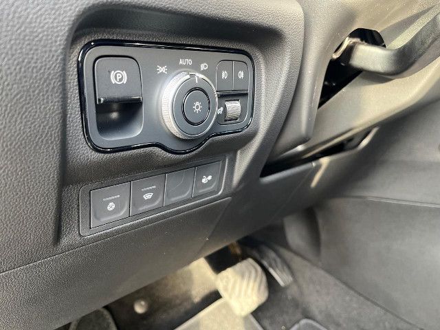 Mercedes-Benz EQT 200