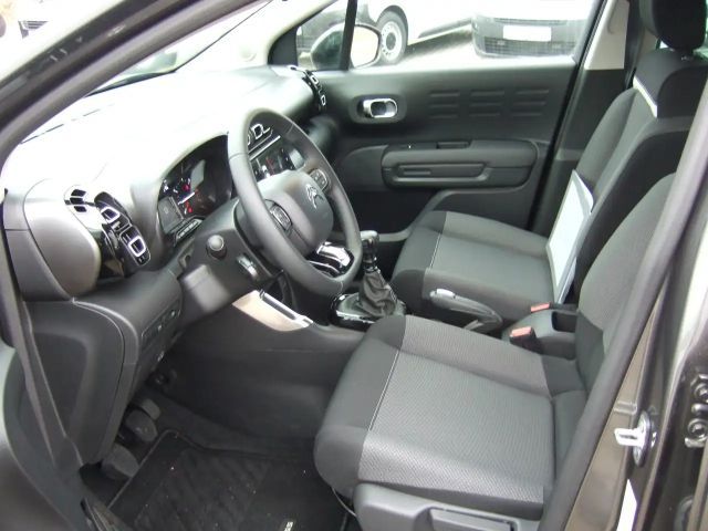 Citroën C3 Aircross Benziner 6-Gang Allwetterreifen Klima PDC LED