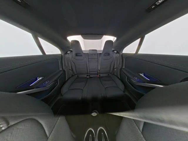 Mercedes-Benz CLA 200 AMG Line Coupé