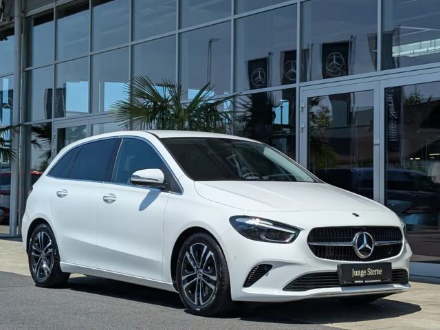 Mercedes-Benz B 180 Progressive Sedan