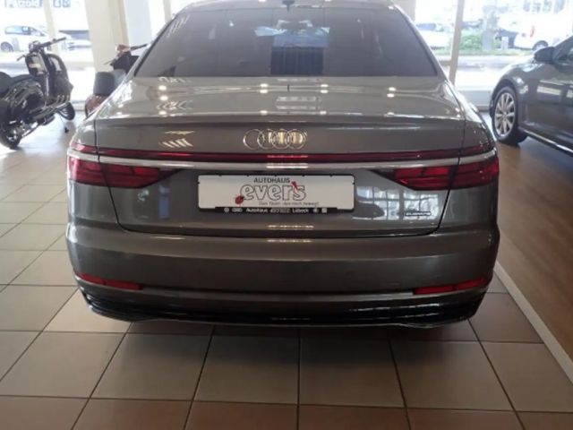 Audi A8 Quattro