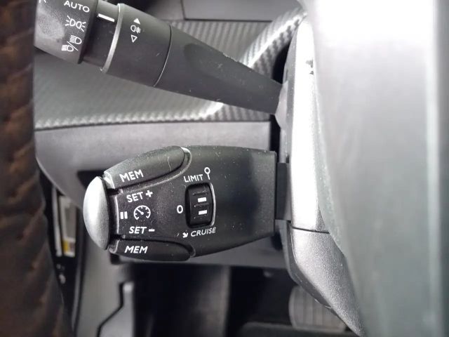 Peugeot E-2008 Active Pack