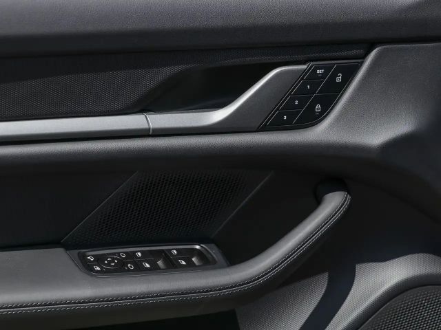 Porsche Taycan 4 Cross Turismo