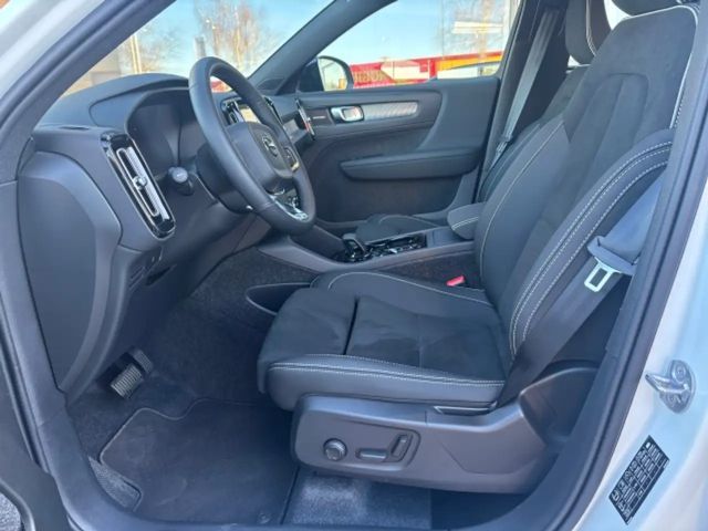 Volvo XC40 Dark Plus