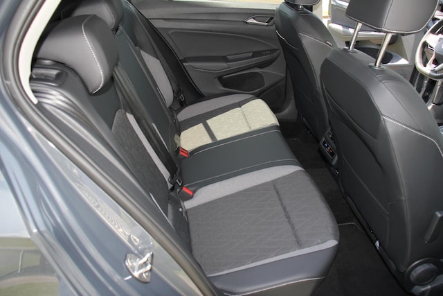 Volkswagen Golf 1.5 TSI Golf VIII Plus