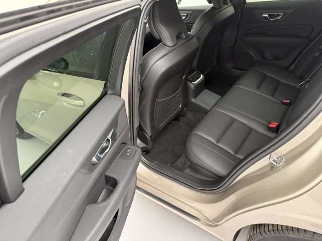 Volvo V60 AWD Dark Plus Recharge T6