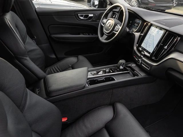 Volvo XC60 AWD Dark Plus