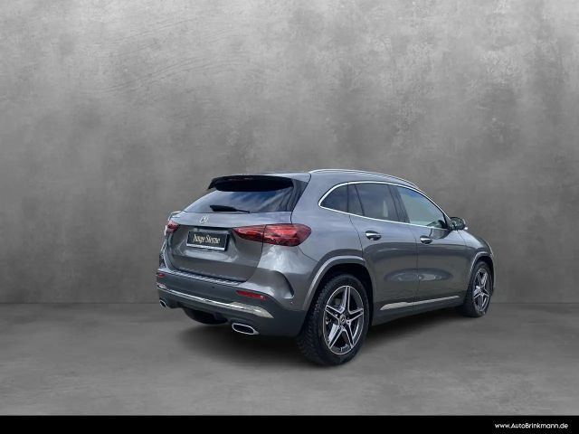 Mercedes-Benz GLA 200 AMG Line