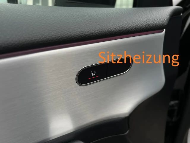 Mercedes-Benz A 180 Hatchback Progressive