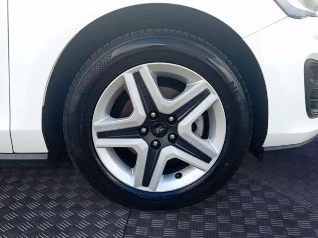 Ford Focus Cool & Connect