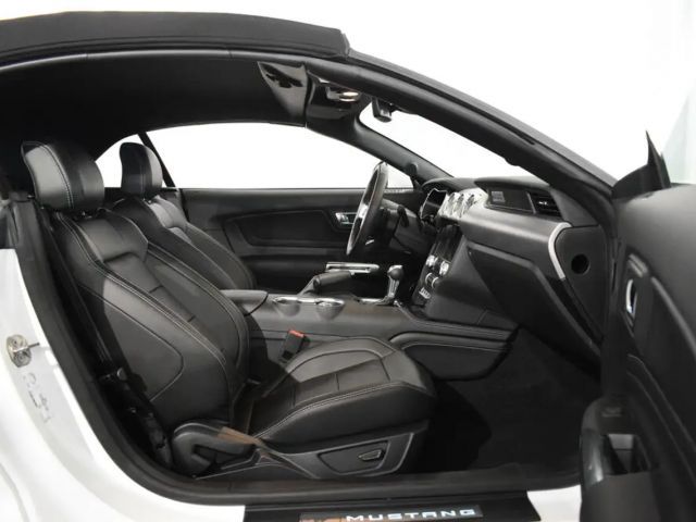 Ford Mustang Convertible GT 5.0 V8