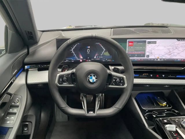 BMW 520 520i M-Sport Sedan