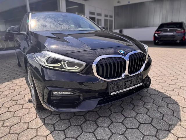 BMW 120 120i Sedan Sport Line