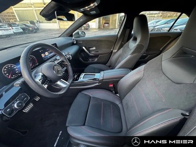 Mercedes-Benz A 250 4MATIC AMG Line Premium