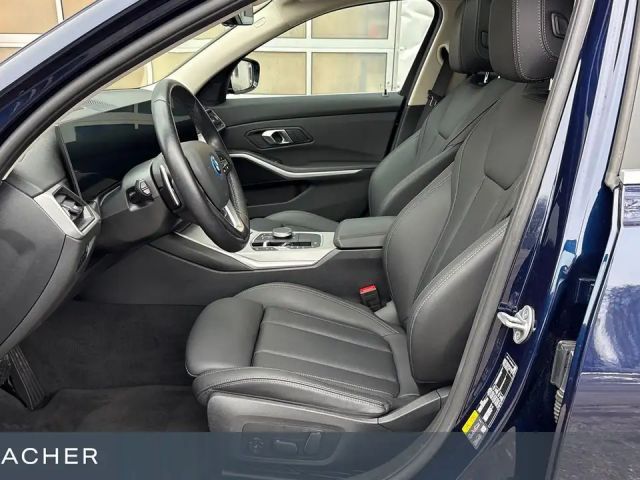 BMW 330 330e Touring xDrive