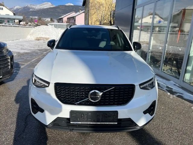 Volvo XC40 Dark Plus