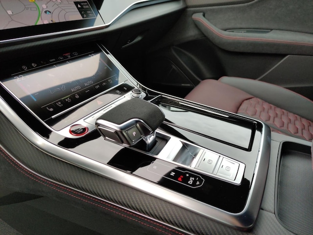 Audi RS Q8 Performance Quattro