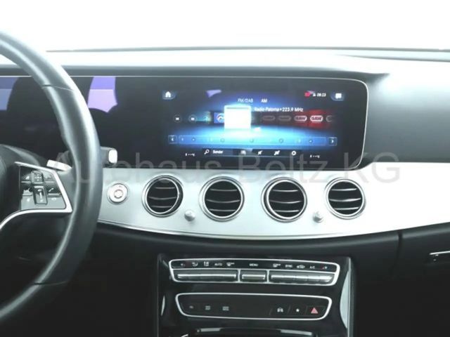 Mercedes-Benz E 220 AVANTGARDE E 220 d Estate