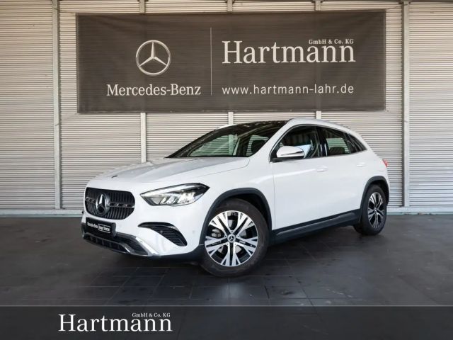 Mercedes-Benz GLA 200 GLA 200 Progessive Panorama Totwinkel AHK LED
