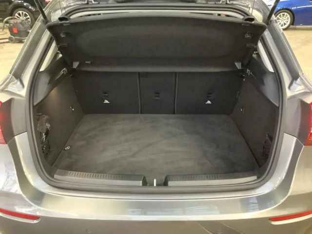 Mercedes-Benz A 200 Progressive