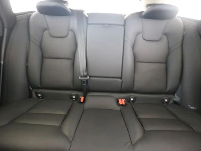 Volvo V90 AWD Dark Plus T6