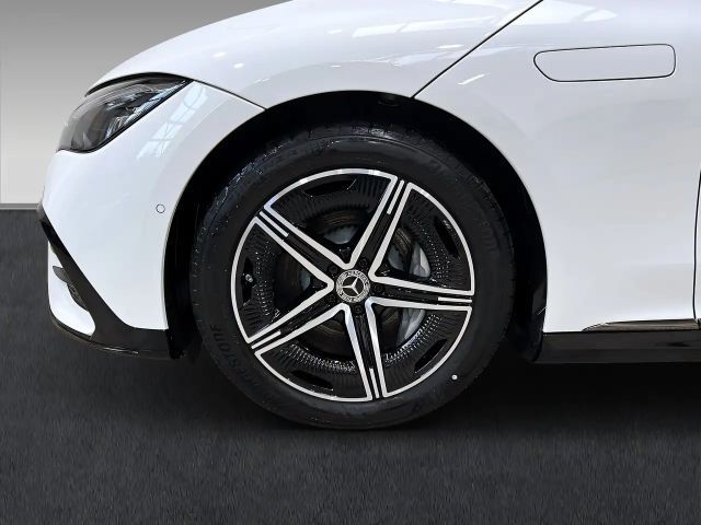 Mercedes-Benz EQE 300 AMG Line Sedan