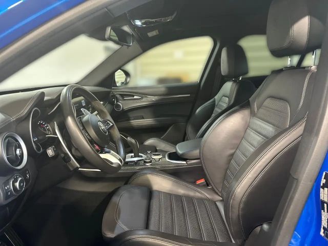 Alfa Romeo Stelvio Q4 Quadrifoglio Turbo