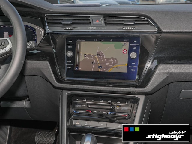 Volkswagen Touran 1.5 TSI DSG R-Line