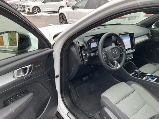 Volvo XC40 Dark Plus T4