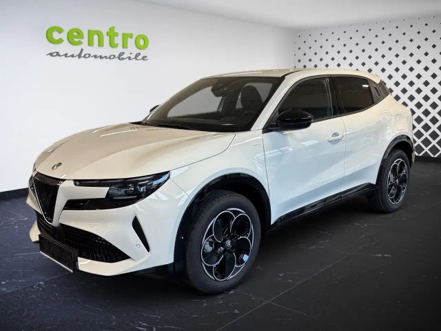 Alfa Romeo Junior AWD Ibrida