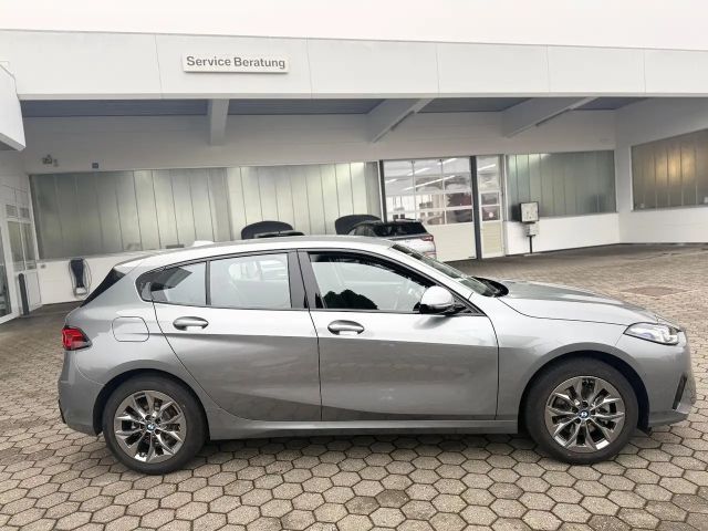 BMW 120 120i Sedan