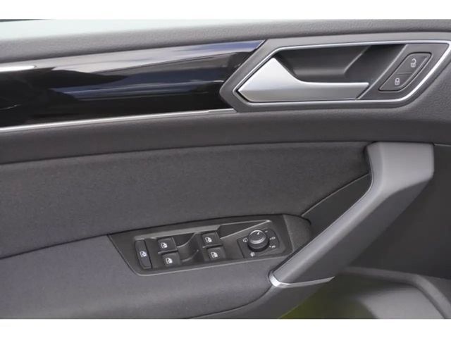 Volkswagen Touran DSG Highline