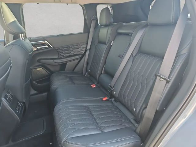 Mitsubishi Outlander 4WD PHEV