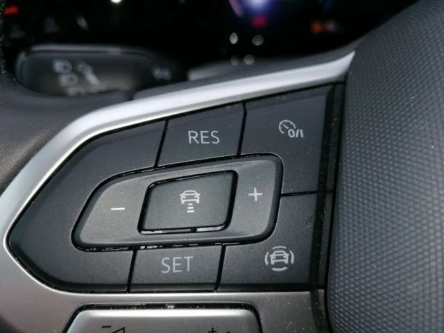 Volkswagen Golf 1.0 TSI Golf VIII Move Variant