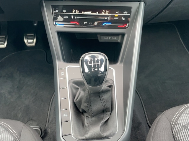 Volkswagen Taigo 1.0 TSI R-Line Style