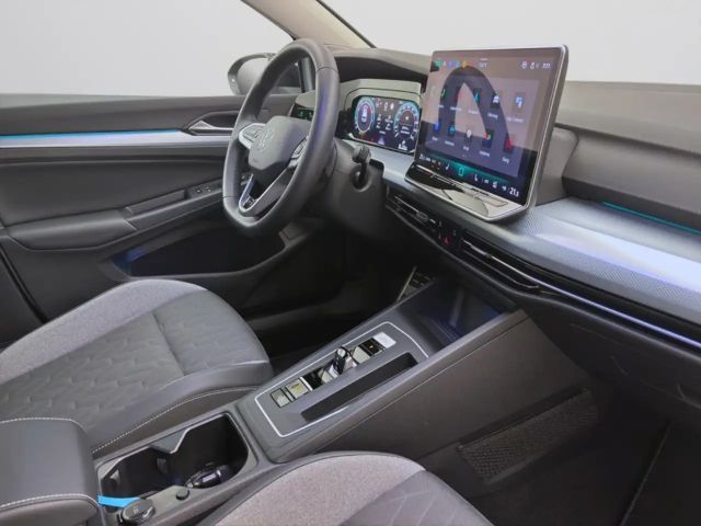 Volkswagen Golf 1.5 eTSI DSG