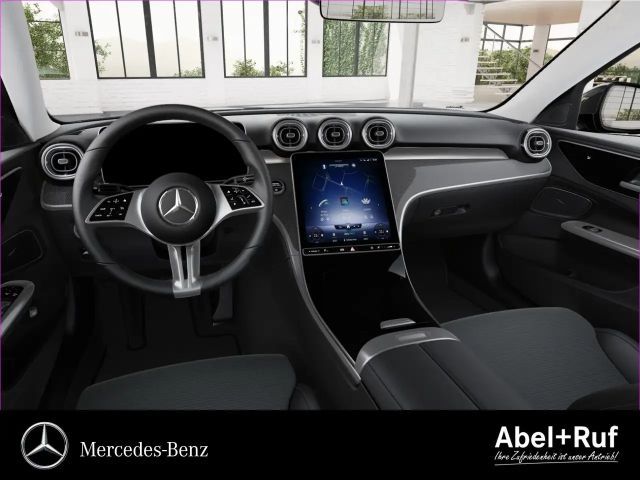 Mercedes-Benz C 180 AVANTGARDE Sedan