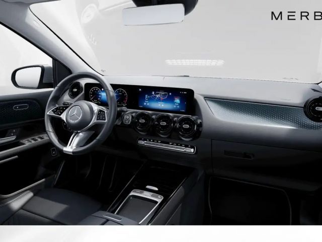 Mercedes-Benz B 180 Sedan